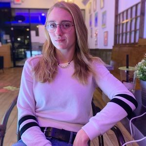 Meet your Posher, Holly